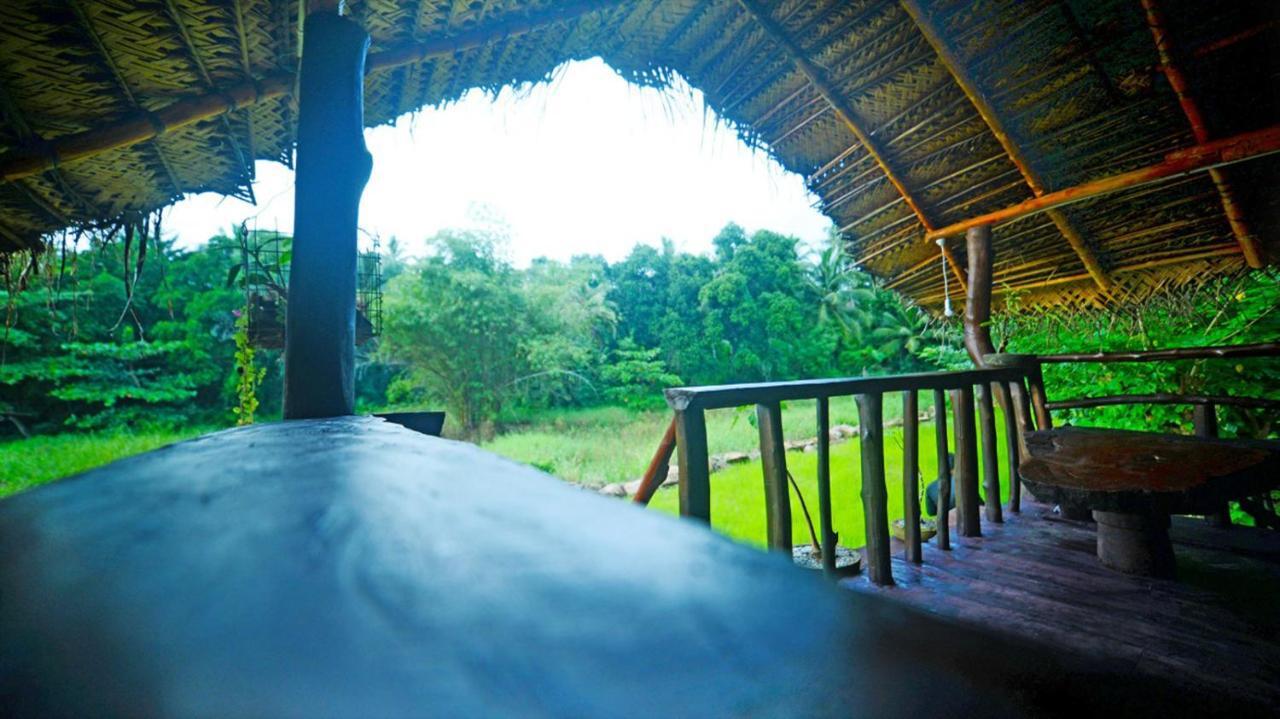 Aliya Riverside & Safari Resort Udawalawe Exterior photo