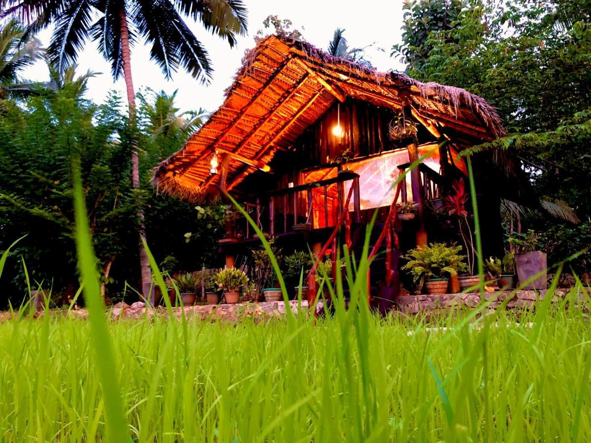 Aliya Riverside & Safari Resort Udawalawe Exterior photo